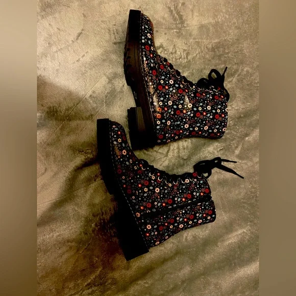 Sugar Kaedy combat boots. - Picture 6 of 7